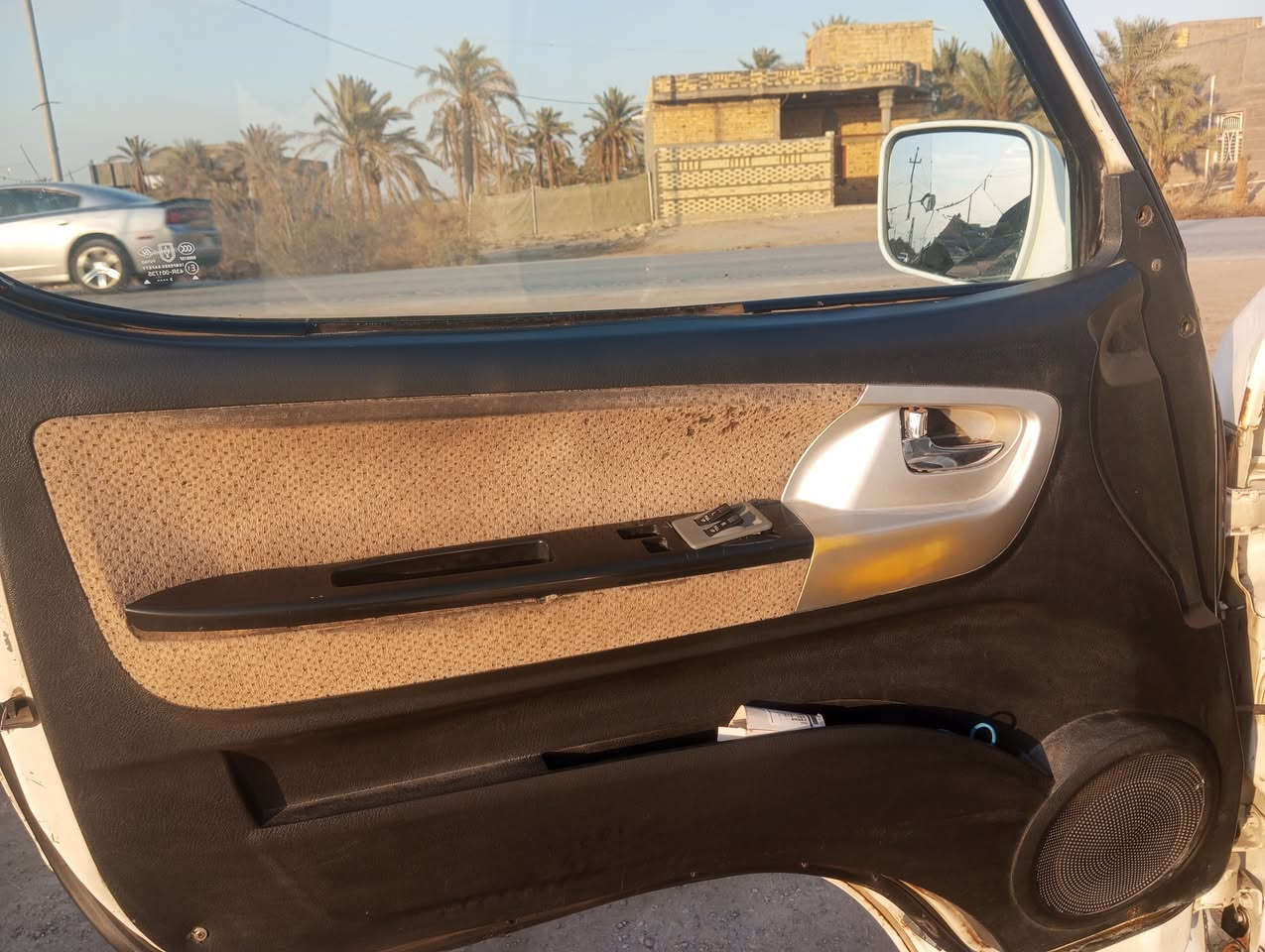 اسلام عليكم موصليه للبيع  سياره جديده وجاهزه من كلشي  بيهه صبغ جنطه أو معمرات دواير فقط دوشمه جديد كشنات ورضيه تخم تاير جديد جاهزه السعر 38 مكاني ناصرية  الشراي ينتصل وبخدمته ‏‪0784 185 9205‬‏
