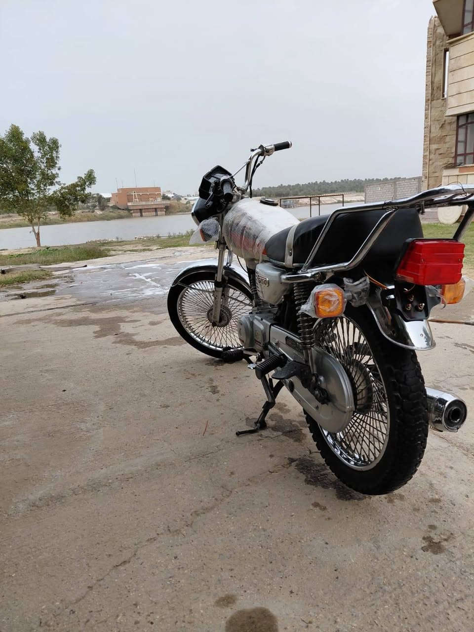 سلام عليكم تايكر نضيفه كهرباءيات كله شغاله دراجه اي نقص مابيه مال شغل مكينه خير من الله مامفتوحه اوراق كامله دراجه تاخذه ربع متصرف عليه موديل21 مكاني دوره بعيثه سعره 500وبيه مجال او مراوس بحربيه  او بوكسر
شعندك ذب هاذ رقمي وبلخدمه رقم***********
