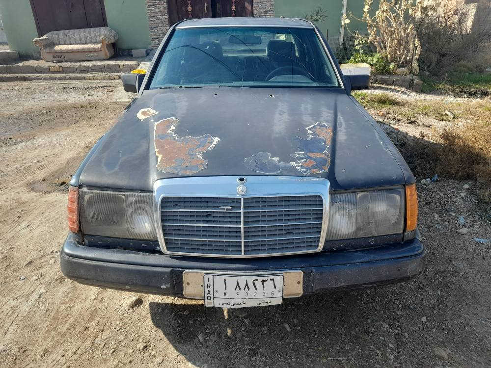 سيارة مرسيدس دب مديل 88رقم ديالى كير ومكينه كهربائيات مفوله للبيع 25وبيهه مجال للاستفسار على الرقم *********** بعقوبة, ديالى
