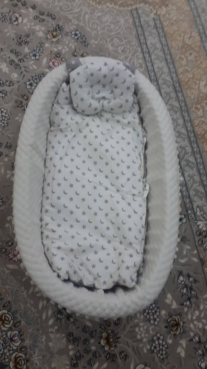 ئەم جێخەوە بۆ فرۆشتن زۆر پاکو تەمیزە
تەنها کەمتر لە دوو مانگ منداڵی تێدا خەوێندراوە
٣٥ هەزارم پێداوە بە 20 هەزار ئەیفرۆشم
شوێن ڕانیە
0751 843 41 99
