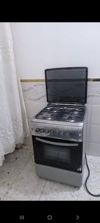 طباخ مستخدم • نظيف • فرن وعيون شغاله