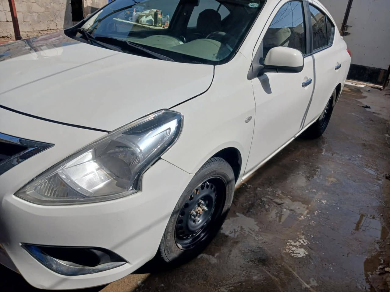 السلام عليكم نيسان صني هندي بليته زركه للبيع رقم اربيل دولي مديل ٢٠٢٢بيهه قطعتين صبغ  وتبديل بنيد وجاملغ أيسر مكينه وكيري كفاله عامه تخم تاير جديد باتري جديد تبريد شغال السعر ١٠٥ وبيها مجال بسيط العنوان بابل شارع ٨٠ للاتصال على هذا الرقم ***********
