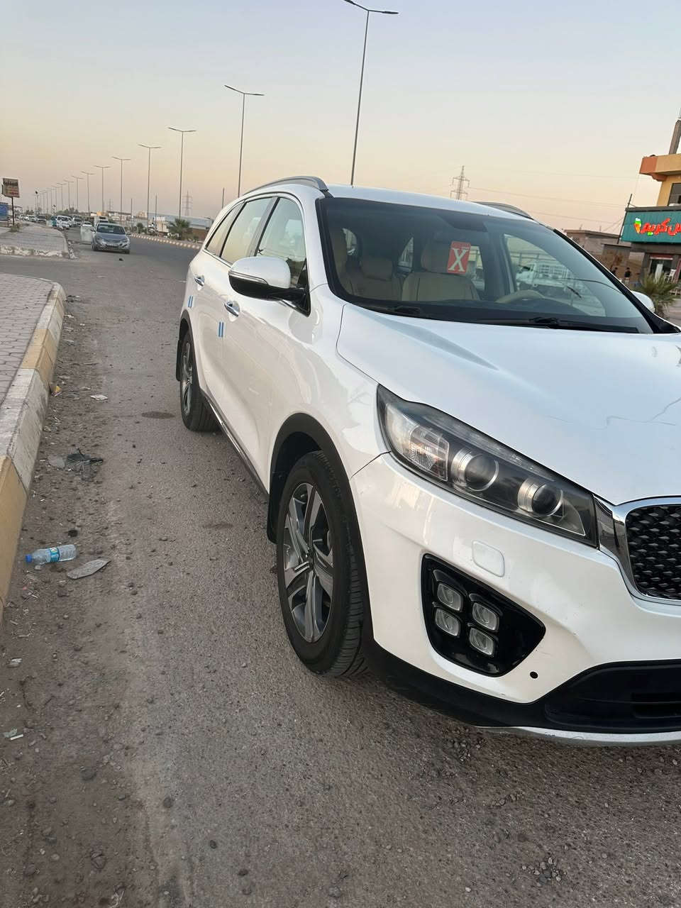 السلام عليكم للبيع كيا سورنتو موديل 2018 خليجي ابيض صدفي رقم بغداد باسمي 6سلندر محرك ما مفتوح مواصفات جنطه كهرباء 3قطع تبريد كشنات جلد بصمه ابواب وتشغيل سياره مكفوله السعر 204 وبيها مجال للاستفسار *********** العنوان ديالى خان بني سعد
