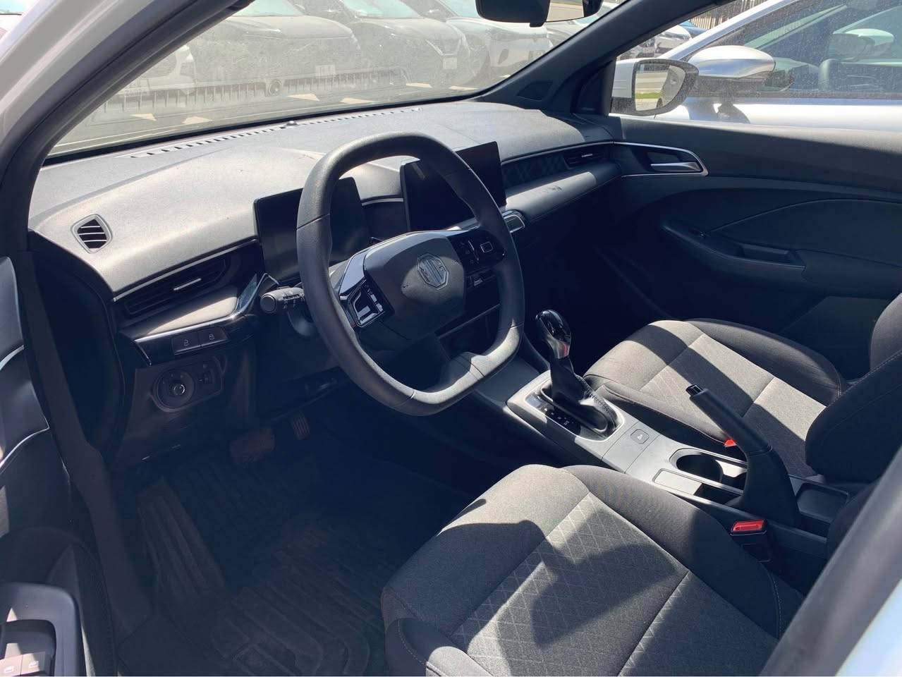 Mg3 مواصفات STD 2025
سيارة ماشية 12,000كم 
سيارة رقم اربيل سعر مناسب 
سيارة مابيها صبغ بس بعض من الاماكن بيها ملاحظة بسيط حتى دعاميات مابيها صبغ 
سعرة 106وةرةقة بيها مجال بسيط الي شراي يتصل 
☎️📞 *********** whastup أربيل, العراق

