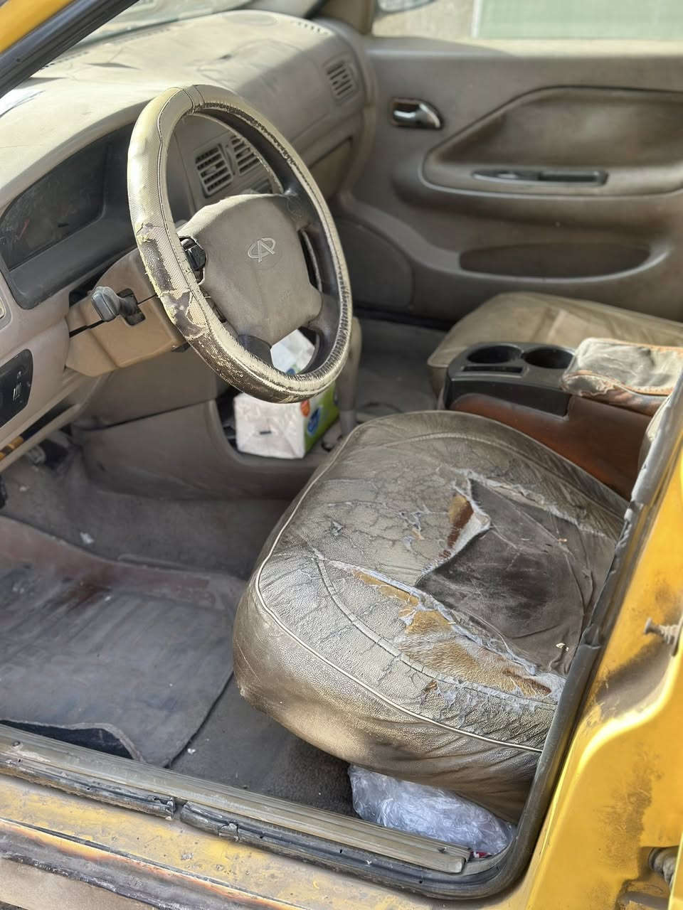 لسلام عليكم عيني شيري كوين مديل ٢٠٠٩ محور كير ومكينه كورلا عليها غرامه ٩٠٠ الف رايدها ١٥ ورقه وبيها مجال للشراي 
***********
