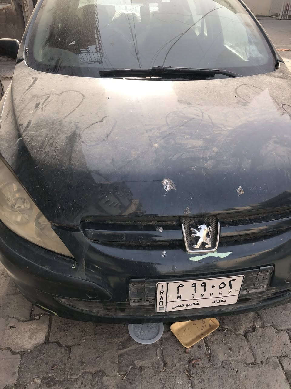 السلام عليكم عندي بيجو فرنسي ٢٠٠٥ ماشيه ٢٣٤ صار سنه تاركه هسه بدلت داينمو وباتري وتخم تاير كير مكينة تبريد كلهن تمام كشره كلش نظيف نواقص بسيطة تنزل من الحساب سعره ٤٥ بيه مجال بسيط 
***********
