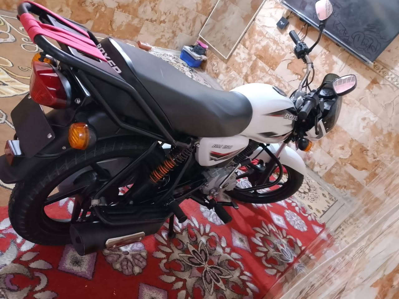 بوكسر موديل  ٢٠٢٣ للبيع ب 2 مليون و100  بيها  مجال كلش قليل نظيفه ما مشغله دلفري  مكلف بالنشر للاستفسار الاتصال  *********** العنوان /ميسان /العماره /حي الحسين الجديد بداية شارع ابو شاكر
