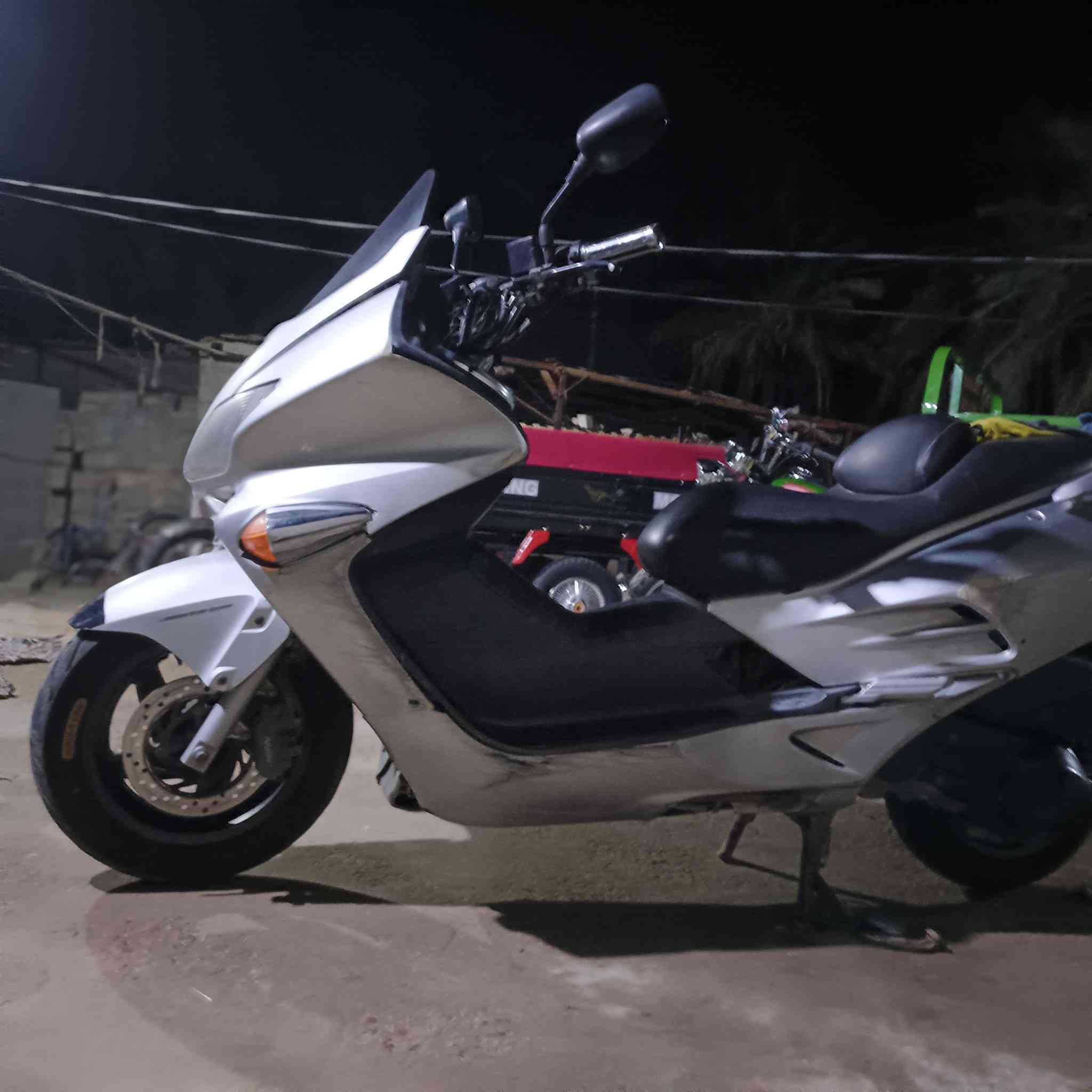 سلام عليكم درجة لبيع 0/6درجه مكفول باتري جديد و كابريته جديد  مكان بابل الحله رجان لمو شري لايتصال على رقم *********** . سعر 850وبها مجال .
