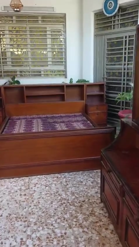 غرفه لبيع ام خمس بيبان صاج المكان بغداد نهايه حي أور سبع قصور شارع ابو علي واتساب *********** اتصل واني بخدمتكم
