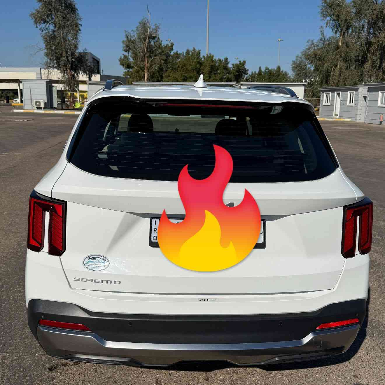 السلام عليكم 
سورنتو خليجي 6 سلندر بغداد 
ماشيه 47 فول مواصفات عدئ 
الكشنات مخمل
 بيهه بارد بخشم جاملغ ال ايسر 
بدون صبغ وبنيد شخط فقط   
33200$ مكاني بغداد الكماليه 
***********
