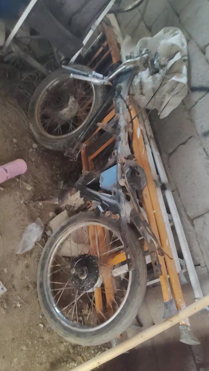 السلام عليكم شاصي ادوات اللبيع بي عواج بل ماشه الوره بصيط ويتعدل بل جاكوك
ويلات ثنين هم يرادلهن تكبين 
كلمن وسعره البصره القبله


**إذا كنت صاحب هذا الإعلان وتريد حذفه لأي سبب، رجاءا أرسل رسالة إلى الدعم الفني**