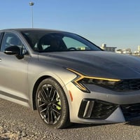 كيا k5 gt 2025  ماشيه ١٠ الف كيلو  مكينه 2,5 تيربو   حادث باب خلفي مصل...