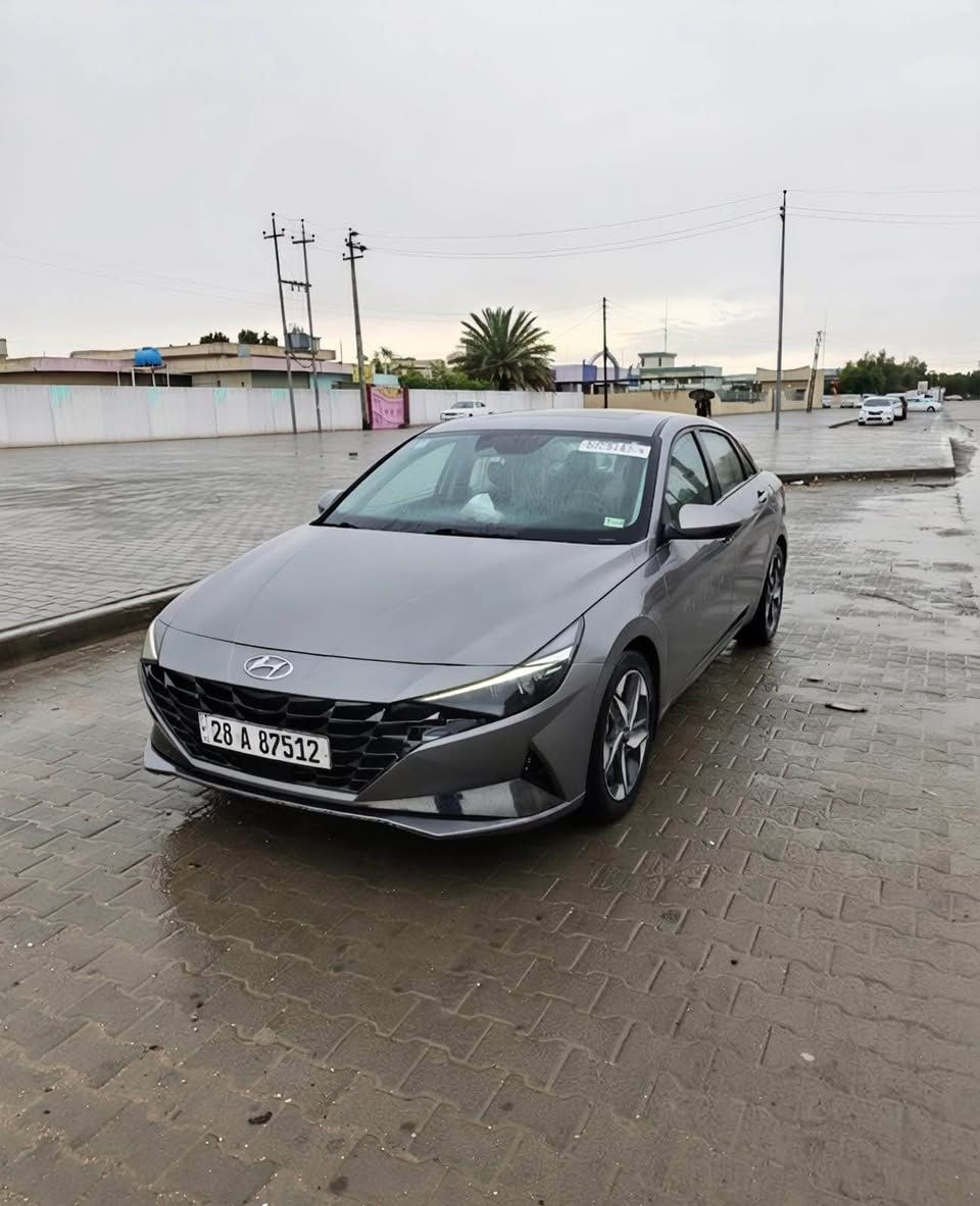 بسم الله 
النترا 2023 هايبرد لمتد لون اسمنتي فاتح رقم نجف باسمي  
فتحة سقف 
كشنات جلد خزن ميموري+ تدفئة و تبريد + ستيرن 
شاشة 10 انش كار بلاي و اندرويد اوتو 
سستم صوت من BOSE ثمن سماعات 
گير DCT دبل كلچ گير رياضي من ارقى الگيورة 
مكينة 1600 هايبرد صرفية ماكو 
تلث مودات للقيادة نورمال و سبورت و ايكو 
السيارة بيها خمس قطع فقط قطعتين تبديل و الباقي طخات مبينات بالصور الله شاهد السيارة اني طببتها باسمي يعني سيارة جناي اخذتها طخات و السيارة بيها ايرباگ الستيرن فقط ما مصلح فقط الكفر تريد اصلحا الك سستم تريد نگص سعره وبيها تكحيلات و اقل چف الايد صبغ بالجاملغ مال الصدر هم تريد اصبغهن الك تريد ينگص حسابهن الممشى 75 الف ميل ممشاها بالعراق فقط 20 الف كيلو الباقي كلة ممشى امريكا يعني بشوارعهم المحترمه و الزيت و البانزين المحترم 
رقم الشاصي KMHLN4AJ4PU062254
السعر المطلوب 155 و   قابل للتفاوض   
*********** 
مكان السيارة نجف
*********** النجف, العراق
