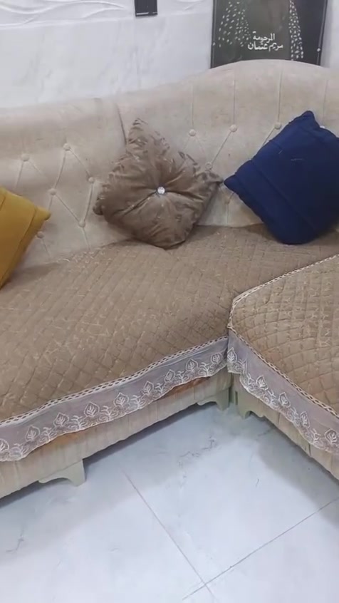 ديوان للبيع نظيف 
القياس ٧ أمتار للاستفسار اتصل عالرقم 
***********
