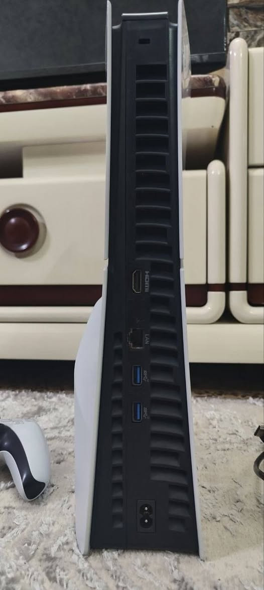 السلام عليكم
بلي 5 سلم مهكر نظام 10.1 يعني تهكيره مستقره يوتيوب لا تحتاج قرص ولاشي الجهاز نضيف حيل كامل غراضه الأصليه ويا 6 العاب داخل الجهاز ويا قاعده شحن وتبريد للبلي ويا 3 اقراص شغالات بس غلاف مابيهن

السعر 900 الف
مكاني بغداد منطقه الحبيبيه توصيل ما عندي تجي تفحص وتاخذه من البيت


**إذا كنت صاحب هذا الإعلان وتريد حذفه لأي سبب، رجاءا أرسل رسالة إلى الدعم الفني**