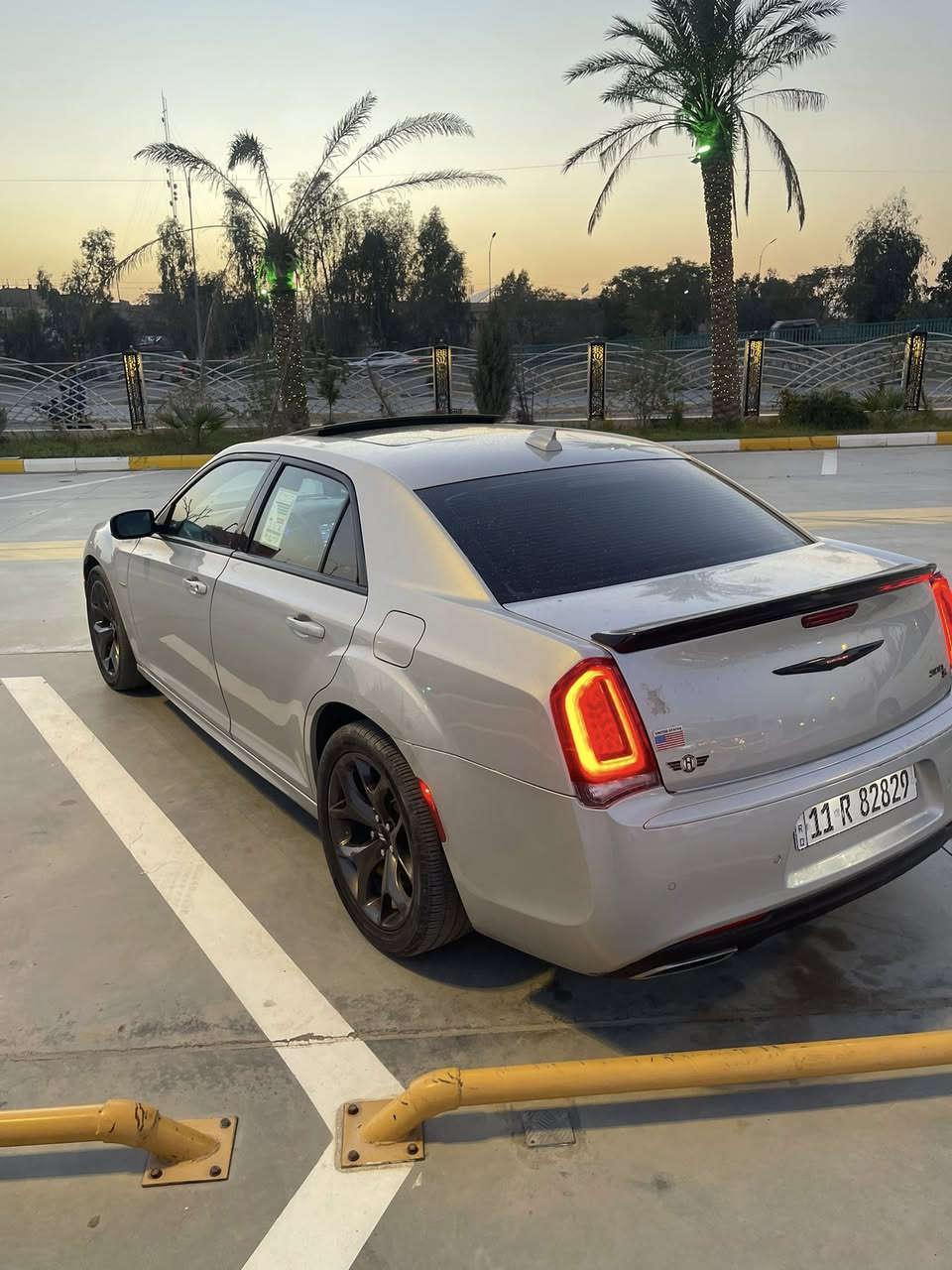 السلام عليكم السعر 270$ بي مجال بسيط بيع فقط
اوباما 21 R/T 5700
ماشية 64 الف
فول مواصفات 1/1 رقم بغداد بأسمي بدون حادث  حادثه سرقه قطعه وحده صندوق صبغ صور موجوده وسونار موجود
رادار امامي خلفي
حساس امامي خلفي
بردة خلفيه
نقطة عمياء
تحديد مسار
تخم تاير 
السياره كامله مكمله بدون نواقص على اخر حبايه . 
 للاستفسار***********
