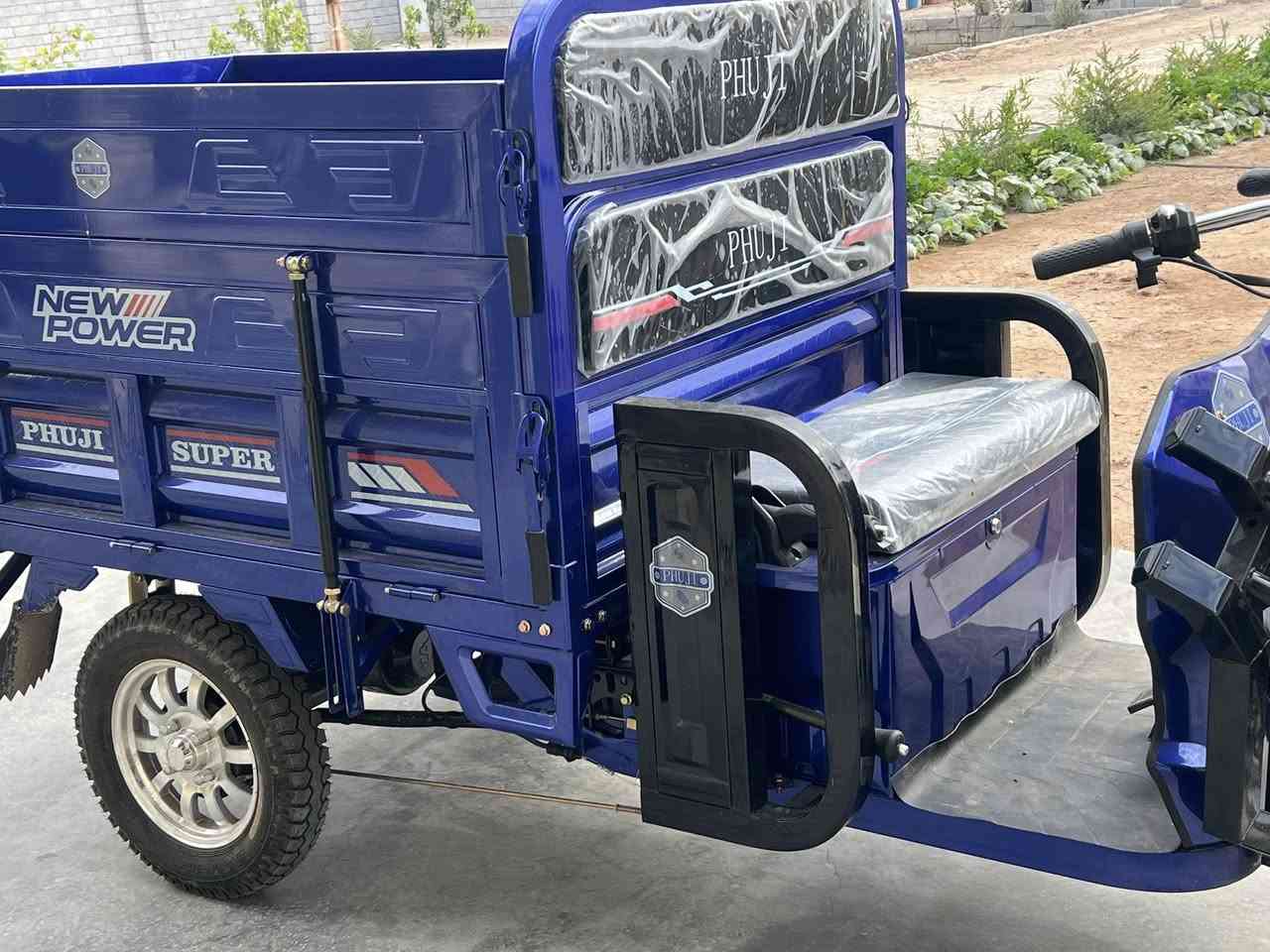 للبيع ستوته شحن 2026
السعر مليون و350
***********
مكاني بغداد المعامل
