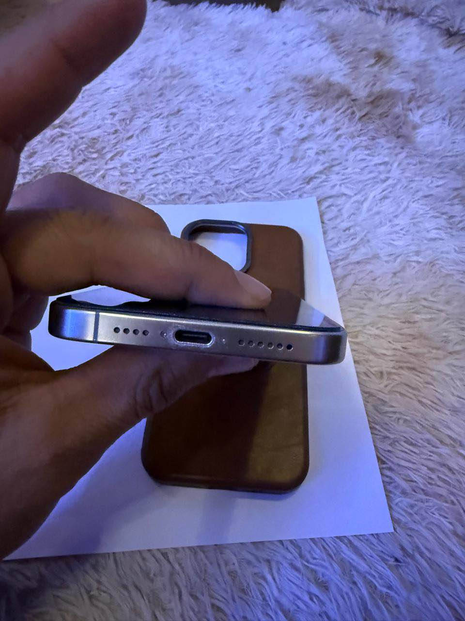 السلام عليكم جهاز ايفون 📱 15 برو ماكس 
نضيف كلش البطارية 88‎%‎ 
الذاكرة 256 مبدل شاشه وظهر والبصمة وكفت من بدلة الشاشه
الشاشة ارقه نوعيه شاد امانت الله 
السعر ب610 الف قفل 🔐 
مكاني الكاظمية 
*********** بغداد, العراق
