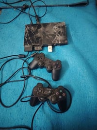 كامل مع المحقات للبيع جوستك ٢  رام ٢ محول  فيش  رام  ٦٥ لعبة  للبيع  ٠...