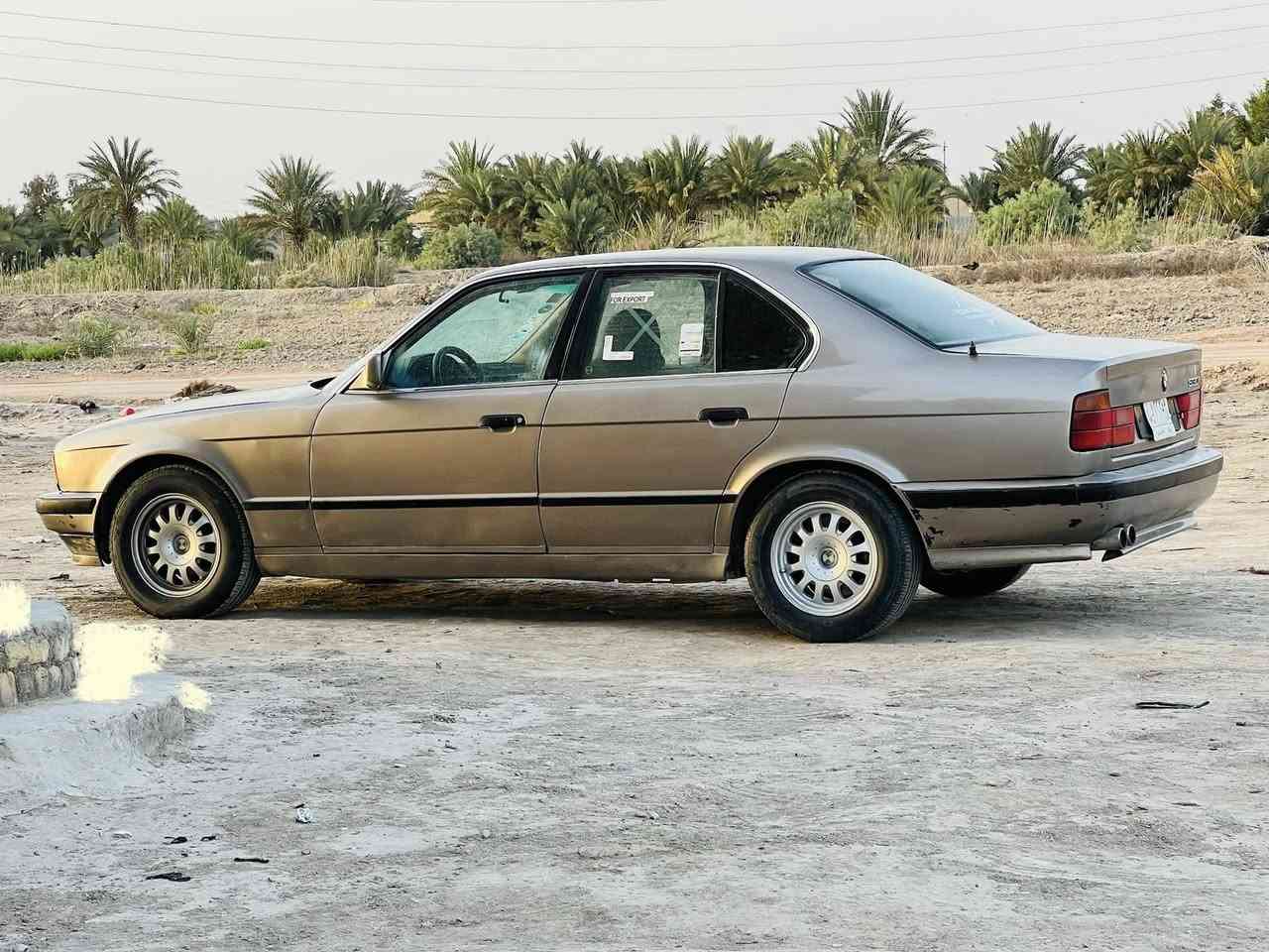 سلام عليكم اخوان  530 سته سلندر مفتوح  اوتو  رون ناصي  بدون فتحه كير مكينه اكسل حداديه كهربائيه كله جديده غرفته ٧٠ بالميه نضافته  رقم بغداد تحويل ثاني يوم سنويه جديده مشروع وطني  ما عليه غرامات مصفره 
تبريد عوزه بس قايش وغاز فقط كله منظومه جديده 
السعر ٤٦ وبيه مجال مكان سياره سماوه  ***********
