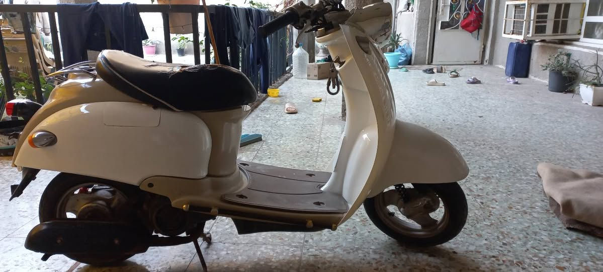 سلام عليكم دراجه 60 للبيع دراجه كامله مكمله كهربائيات كله شغاله دراجه نضيفه نقصه بس باتري 
السعر (300) وبيه مجال


**إذا كنت صاحب هذا الإعلان وتريد حذفه لأي سبب، رجاءا أرسل رسالة إلى الدعم الفني**