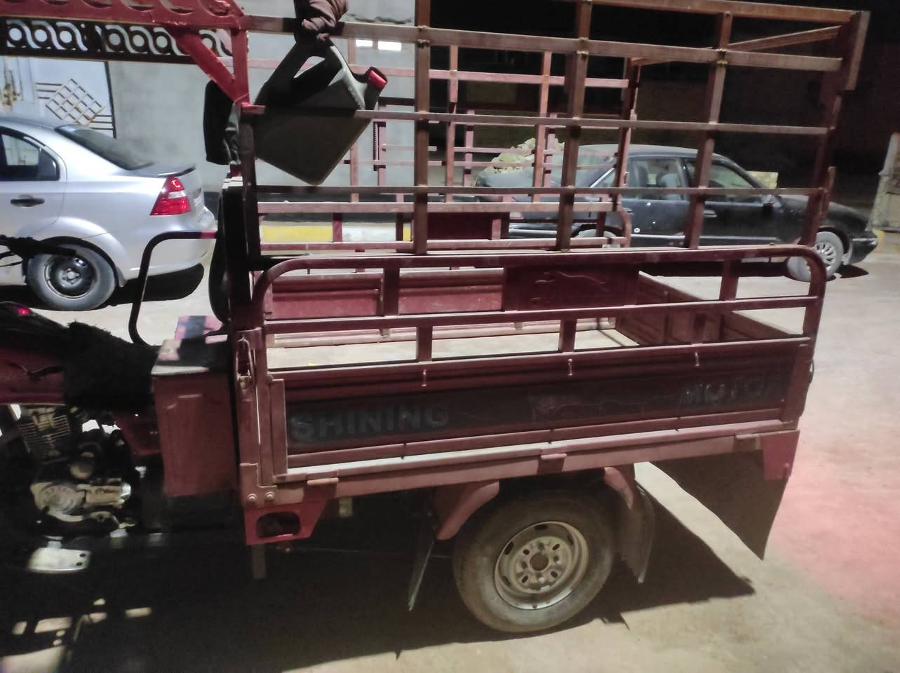 السلام عليكم ستوته للبيع موديل 21 مرقمه سنويه تحويل ثاني السعر مليونين و400 وبها مجال مكاني شهداء صقلاويه


**إذا كنت صاحب هذا الإعلان وتريد حذفه لأي سبب، رجاءا أرسل رسالة إلى الدعم الفني**