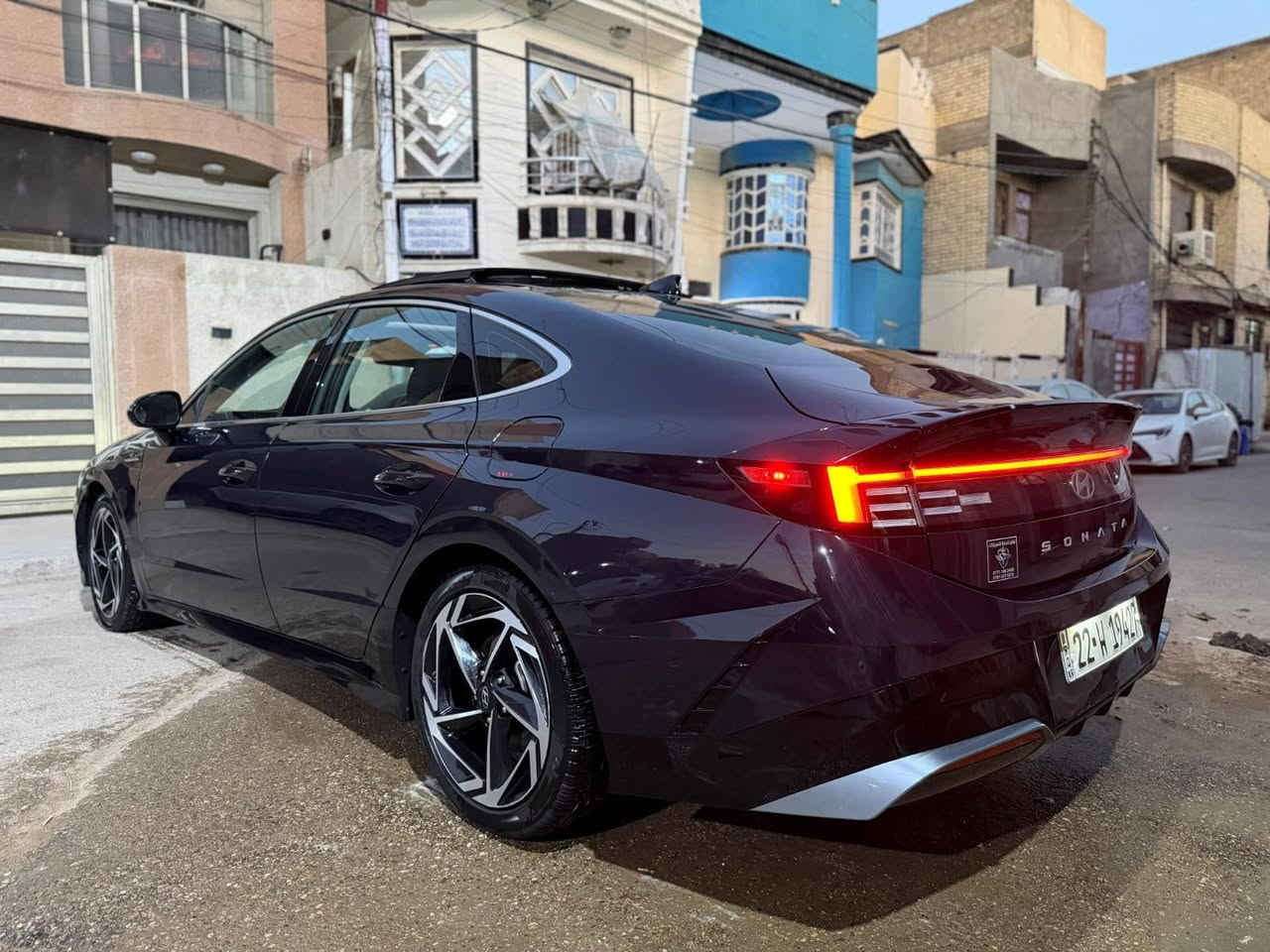 سلام عليكم للبيع فقط 
هونداي سوناتا 2024 فول 1/1 
محرك :2500 تنفس طبيعي 
عداد مشي : 19 الف ميل
مواصفات 
1_بصمة
2_بصمة ابواب 
3_ تشغيل عن بعد 
4_فول بانوراما 
5_لد امامي مع عدسات زنون 
6_ كشافات 
7_اشاير مري 
8_ نقطه عمياء 
9_ لد خلفي
10_كشنات كهرباء 
11_ تدفئة كشنات 
12_شحن واير لس 
13_شاشه تبريد منفصل 
14_ سايد بريك كهرباء 
15_ اوتو هولد 
16_كير تعليك 
17_ شفتات ستيرن 
18_بصمه جنطه 
19_مانع انزلاق 
20_تحكم وضعيات قياده 
21_شاشه متصل مقوسة 
تدعم خرائط وكاربلي 
22_رادار امامي وكامره رادار 
23_كامره خلفية دقه HD
24_حساسات اوتو ستوب 
25_فول تحكم ستيرن مع قياده ذاتيه 
مرقم اربيل الدولي الجديد 
(تحويل مباشر )
سياره بيها جاملغ صبغ وطرف البنيد 
بدون دواخل شرط وباقي سياره كفاله عامه   وصور حادث مرفقه وي الصور ايرباك برده واستيرن وراجع سستم 
مكاني بغداد قرب علوه الرشيد يم القوس 
#السعر_203_وبيه_مجال_بسيط
 #ا_***********_
 #ا_***********_
