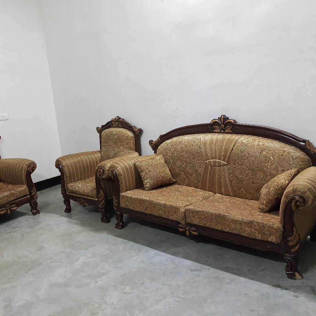قنفات نضيف جداً سعر 225 بي مجال الشراي يتصل ***********
