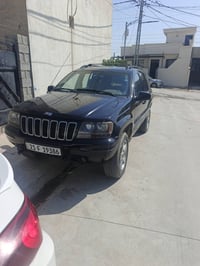 شروكي ٢٠٠١ • محرك ٨ • رقم جديد