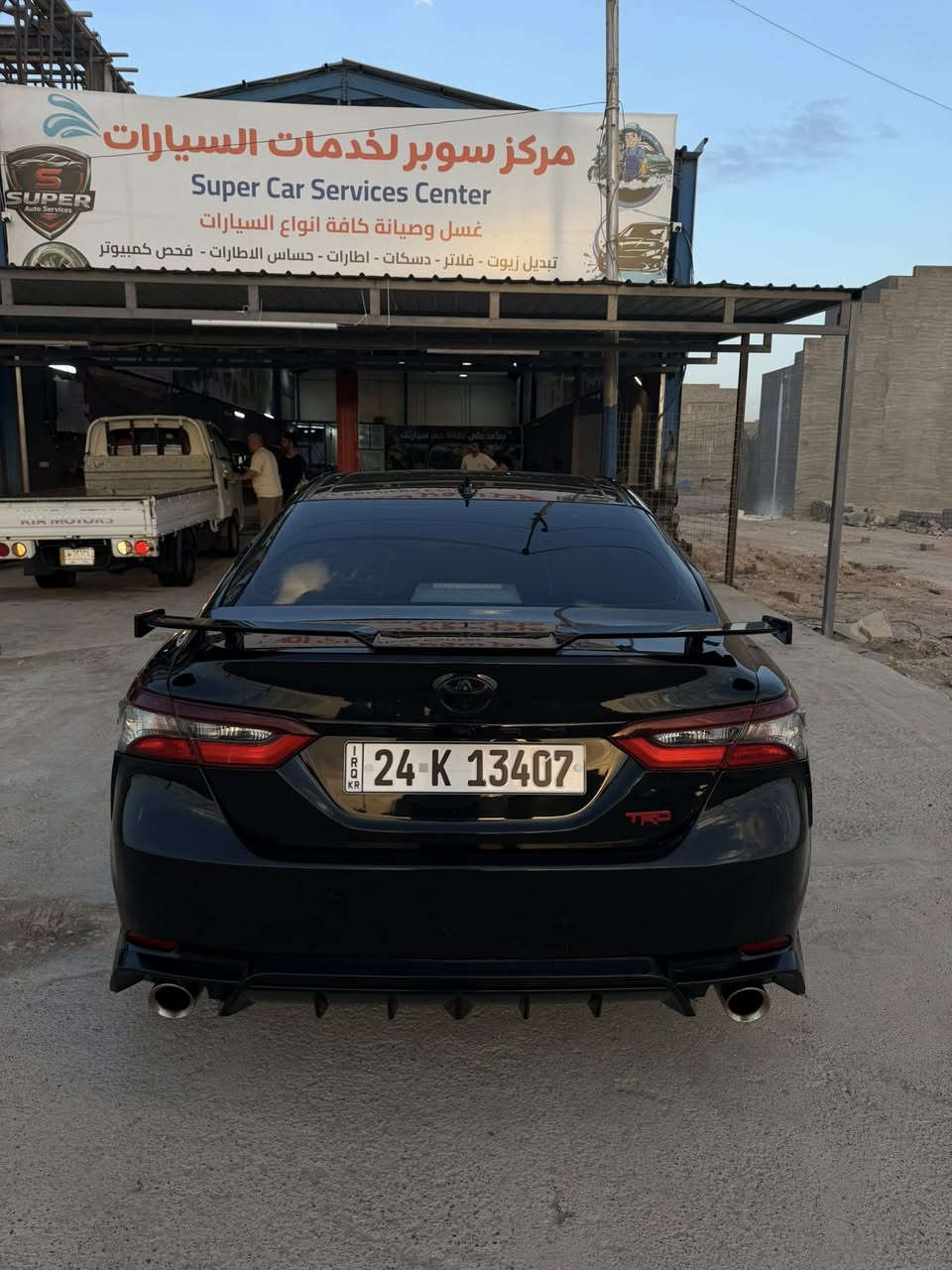 سلام عليكم كامري TRD 
موديل 22 رقم شمالي بسمي 
هزه فحص سنويه كله جديده
سياره مناقصها برغي كلها ع بلاد حجر صالنصه بلادي
حادث جاملغ وبنيد فقط وبيها سحب راس شاصي فقط سحب 
بدون تعديل بدون معجون بدون لحيم 
معروفه موصفات TRD 
ماشيه سياره 62 ميل
السعر 185 بيها مجال 
مكان سياره تكريت
يرهم مراوس حسب القناعه جيب اوبما جارجر

***********
