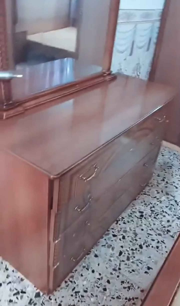 غرفة خمس قطع ماليزيا حديثه بدون اضرار نظيفه كلش سعره 250 وبي مجال شراي تعال خاص عيني ❤️ كركوك, العراق


**إذا كنت صاحب هذا الإعلان وتريد حذفه لأي سبب، رجاءا أرسل رسالة إلى الدعم الفني**