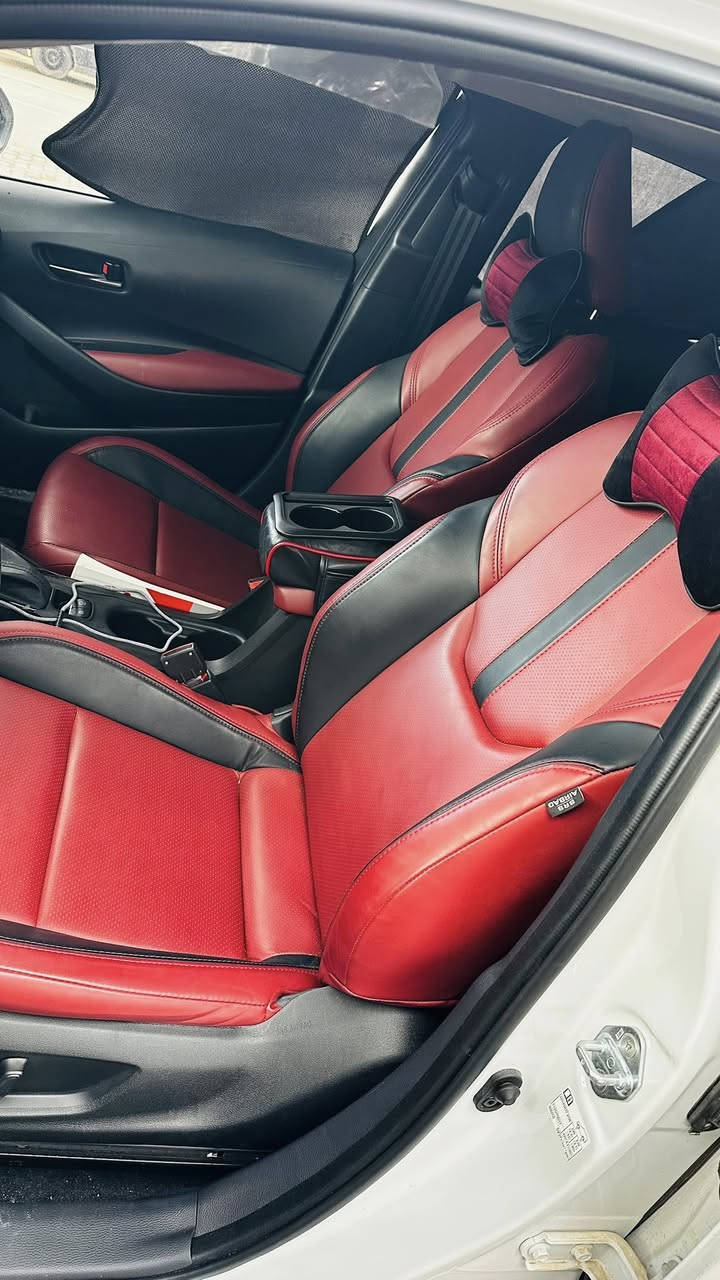 السلام عليكم 
للبيع كورلا 2025
تجميع صيني هايبرد 
 اخت الزيرو 
ماشيه الف ونص كيلو 
السياره فول مواصفات ال s
كامره خلفيه 
شاشه كبيره تدعم الكار بلي 
فتحه سقف 
تحديد مسار 
قياده ذاتيه 
يدات اسود بلادي 
ويل 18 
نقطه عمياء 
كشنات جلد لون احمر 
تحكمات استيرن 
ثلاث انظمه قياده 
نظام HOULD
كامرا خلفيه 
رادار جانبي رادار امامي رادار خلفي 
رقم بغداد بسمي السياره شرط التحويل 
محرك 1800 
السعر 24،500وبي مجال للشراي 
رقم الهاتف ***********
