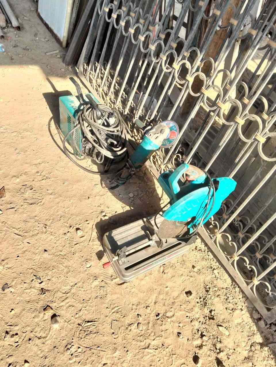 للبيع مكين لحيم كوسره وكتر نظافة %99 اتصال على ***********2
