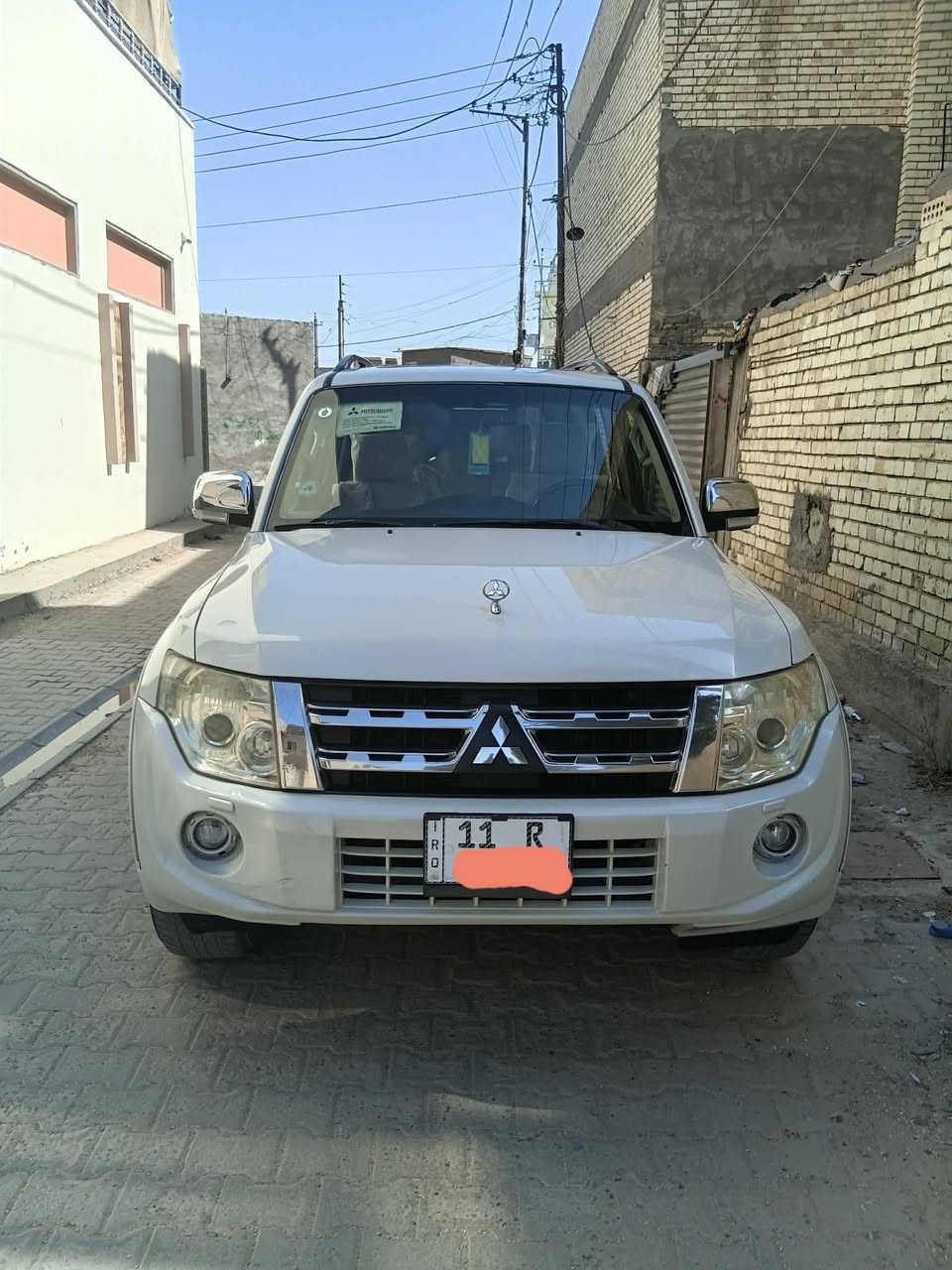 السلام عليكم باجيرو موديل 2014 حبتور محرك 6 سلندر 3500 كير محرك جديد  سياره مكفوله كفاله عامه ماشيه ١١٣
فتحة كشنات جلد حاكيه زراك لايت 
كشنات كهربائية شاشه حجم كبير ٧راكب دمام خلفي 
٣ قطع تبريد مري شفط دفع رباعي
٥ ويل ثلاجة مري شفط حساس خلفي
كامره خلفيه تخم تاير جديد
مع صدر خلفي امامي جديد رقم بغداد بسمي الجديد سياره كلش جديده السعر ١٦٧ اوبيها مجال ***********
