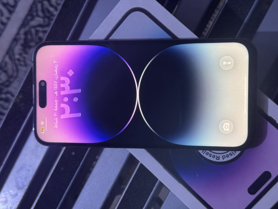 14 برو ماكس
ذاكره 256 بطاريه 84 

جهاز مطابق شرق اوسط 

مبدل فقط شاشه اصليه 

680 الف بدون عمله رجاء الجهاز متوازي على بيعته 

***********
