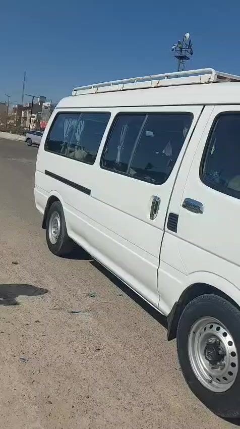 جنبي H1 للبيع فقط موديل 2014 السياره مصفره هيئه ومرور السياره جاهزه للعمل تبريد شغال مكان السياره البياع تقاطع درويش السعر 95 الرقم الهاتف ***********
