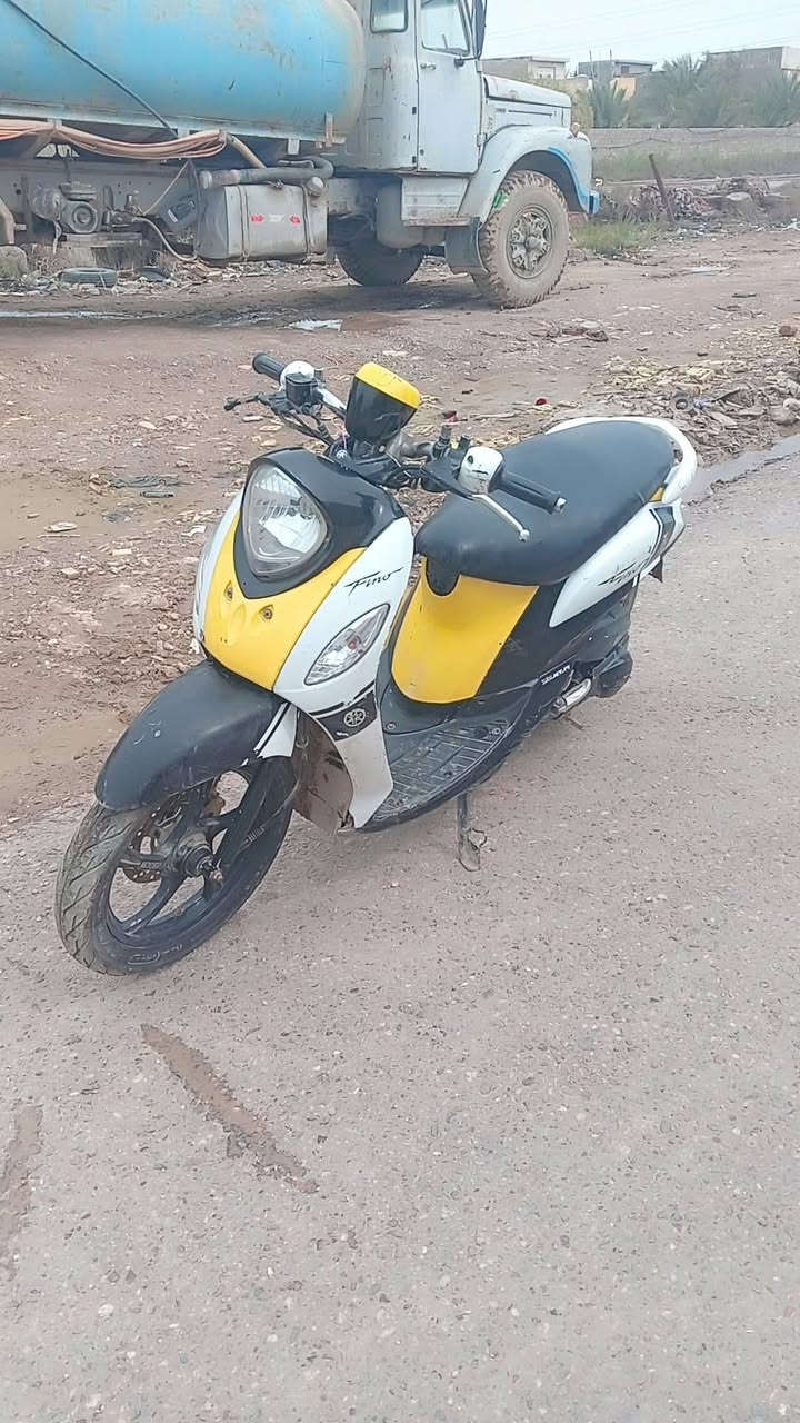 السلام عليكم دراجة للبيع ياماها كاملة مكملة كلهة شغالة كهربائيات كلهة شغالة مكينة نظيفة تخم تاير جديد الاستفسار الرقم ***********   بي واتساب
