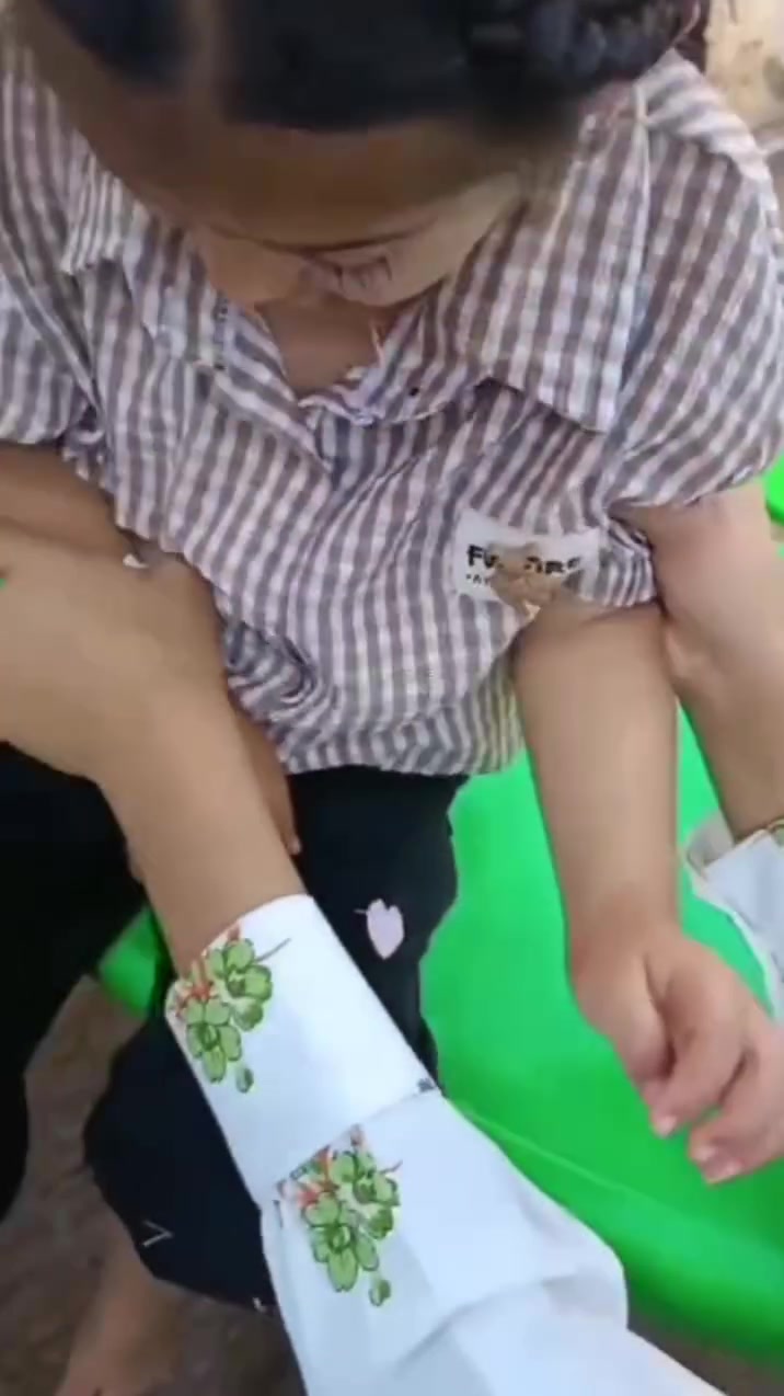 📌 المدربة يقين 👩‍⚕️

لم يَكن الوقت عائقاً في طريق النجاح ستُزهر أُفقاً يوماً بنجاحات افضل .
 لله الحمد والمنه النتيجة بعد شهر ✨️
.
.
.
.
 #سفيرة_التخاطب_والتأهيل #مدربة_نطق_وتخاطب #المدربة_يقين #طيف_توحد #اضطرابات_حسية #فرط_حركة #اضطرابات_الكلام #تربية_اطفال #تعديل_سلوك #تكامل_حسي #تنمية_مهارات #زارعي_القوقعة #الحمدلله #صناع_الأمل #العراق #الانبار #الفلوجة


**إذا كنت صاحب هذا الإعلان وتريد حذفه لأي سبب، رجاءا أرسل رسالة إلى الدعم الفني**
