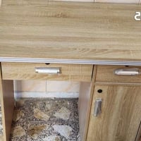 ميز مكتب • قليل الاستخدام