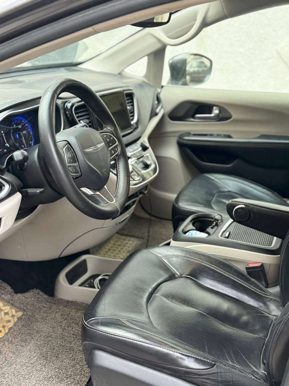 سلام عليكم من رخصة مدير الكروب المحترم كلايسر  اوبما مديل ٢٠٢٢ بغداد المكينة ٣٦٠٠ بوب كهرباء تشغيل عن بعد السعر ٢٢٠$ المكان بغداد الاعظمية ***********
