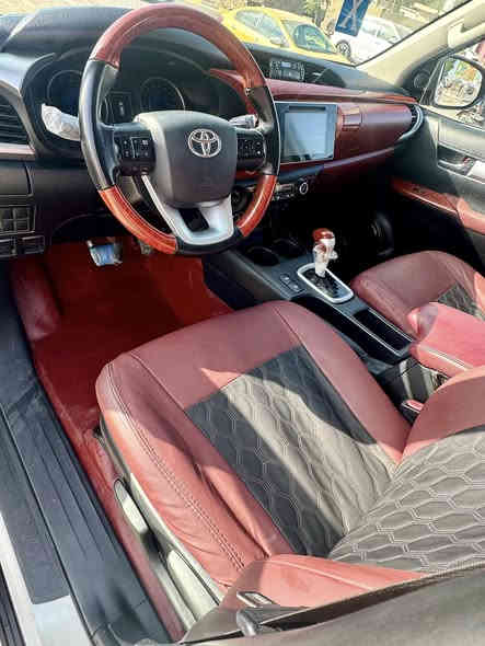 السلام عليكم 
هايلوكس فورويل 2016 كويتي الساير محرك 2700 مذهب مكفولة من الصبغ والتبديل 
#اوتوماتيك ماشية 115 حقيقي السيارة جديدة رقم بغداد الدولي تحويل ثاني يوم
تبريد قطعتين معروفة مواصفات الكويتي 
تخم تاير جديد الاصلي
حداديه وصدر جديد 
تبريد ثلج
جاهزه من كلشي ما تصرف عليها دينار للبيع فقط السعر 248 ورقة بيها مجال بسيط للاستفسار *********** مكاني بغداد الشراي يتصل ممتواجد عالنت
