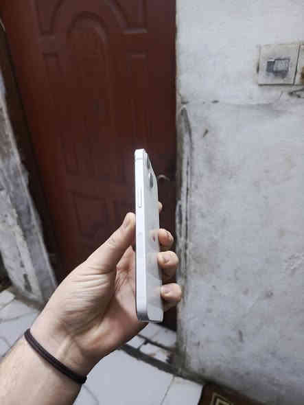 سلام عليكم
13عادي 
128بطاريه84
الون الابيض    
كله شغال الجهاز كامرات ✅ إتصال ✅ سيمكرت ✅ وأي فاي ✅ كله شغال 
فيس متوقف بي زلوغ بلشاصي قليله
كامرات كزاز صوت يخبل 
شاشه 3خيارات مستبدل من شركه شرط وين متريد افحص  اصليه ميه بلميه 
السعر 275وبي مجال بسيط
مكاني بغداد مدينه الصدر متواجد واتساب ***********
