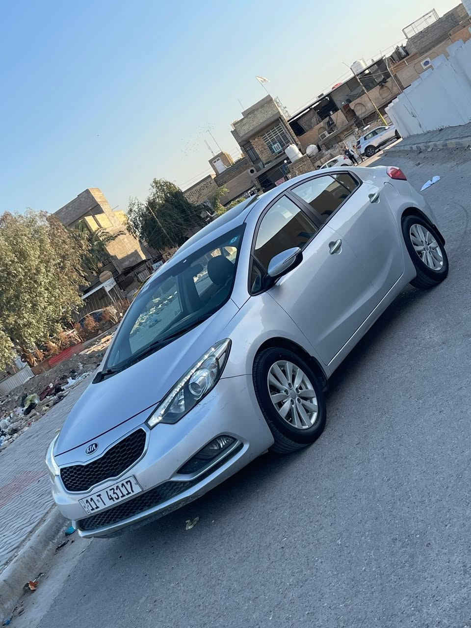 كية سيراتو خليجي موديل 2016 رقم بغداد انكليزي جديد بسمي هزة جديدة سنوية جديدة تحويل مباشر 

بدون تبديل بدون حادث بيهة جوة قبغ البانزين صبغ بسيط

السعر 118  بيهة مجال ***********

فول مواصفات واحد ع واحد عدة البصمة 
سلايد روف
مري شفط 
ماشية 110كيلو

محرك وكير بلاديات ممفتوحات حجم المحرك 1600 دوش 
كير اوتماتيك 
تبريد قطعتين ثلاجة بلجكمجة
