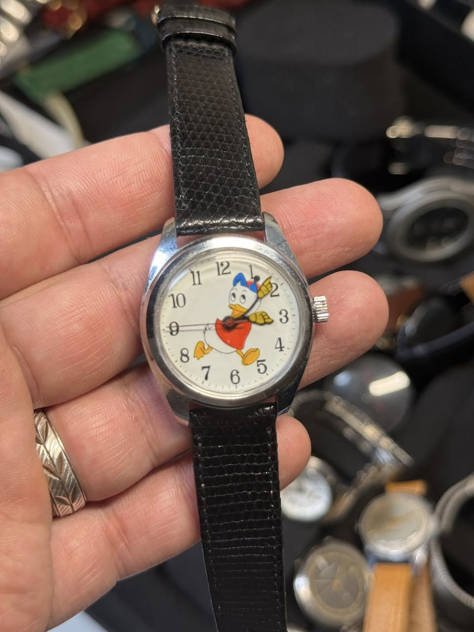 ساعه دزني نصب تكويك

قطرها 32
ساعه جميله بشكل

سعرها 35 الف 

وقتها مضبوط


**إذا كنت صاحب هذا الإعلان وتريد حذفه لأي سبب، رجاءا أرسل رسالة إلى الدعم الفني**