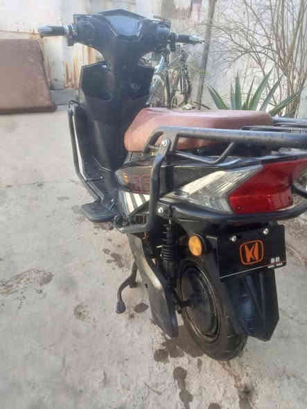 دراجه سكنس شحن درع ٢٠٢٤ 
٥ بطاريات 
دبل ستاند 
سماعه بلاد 
دبل بصمه 
دراجه مستخدمه أقل لشهر جديده 
*********** اتصل متواجد فيس
