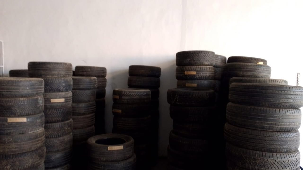 بيع مستعجل شلعه 350 زوج
سعرالزوج 20 الف باله اللماني 
المكان ديالى بعقوبه 
اخوان رجاءا المايشتري شلعه كلهن لا يتصل 
القياسات ع الخاص 
***********
