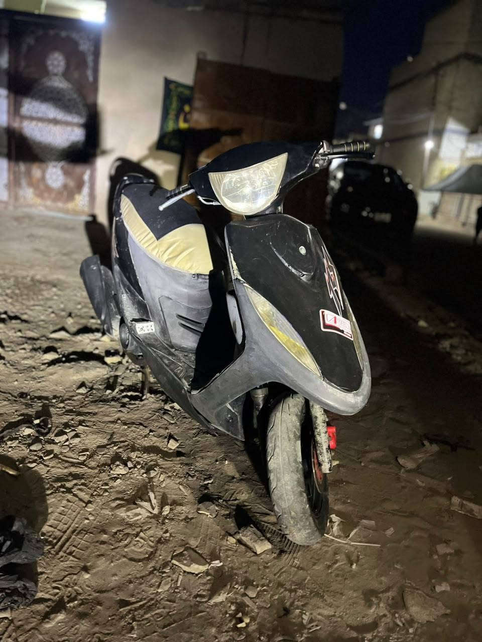 السلام عليكم شباب ماكس عدلة نضيفه لا تبخير ولا تنقيص الدراجه مكينته بلاديه برغي ما مفتوح بيه شلعه ومعدل فول صرنصه أف ام مكاني مدينه الصدر حي الكوفه السعر 650 وبيه مجال متواجد فيس واتساب فقط ***********
