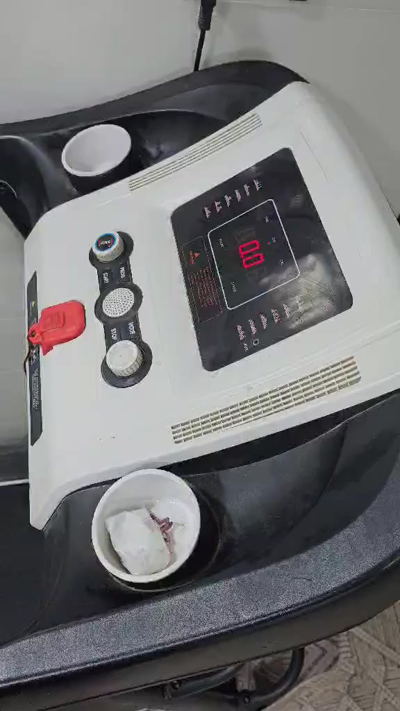 جهاز جري نضيف جدا وزن ٢٠٠ك للبيع العنوان حي العسكري


**إذا كنت صاحب هذا الإعلان وتريد حذفه لأي سبب، رجاءا أرسل رسالة إلى الدعم الفني**