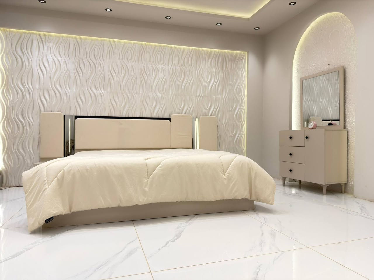 عرض تخفيض اسعار لمده محدوده جدا 
 غرف نوم تركي 5قطع كنتور 6 ابواب 
طول الكنتور مترين و٢٠ سم 
 اناره داخل الكنتور 2 باب جام شفاف 
 الجربايه وي الكومديات 3 متر 
 السعر 600  الف فقط 🔥 
للحجز والاستفسار راسلونا وات ساب 
 ***********
 البصره 
نقل وشد داخل مركز البصره مجاني توجد خدمه توصيل للاقضيه والنواحي والمحافظات الجنوبيه بأسعار مناسبة ملاحظه ما تدفع اي مبلغ قبل لا تنشد وتكمل ابيتك عليكم بس تنزيل الكراتين من السياره لداخل البيت
