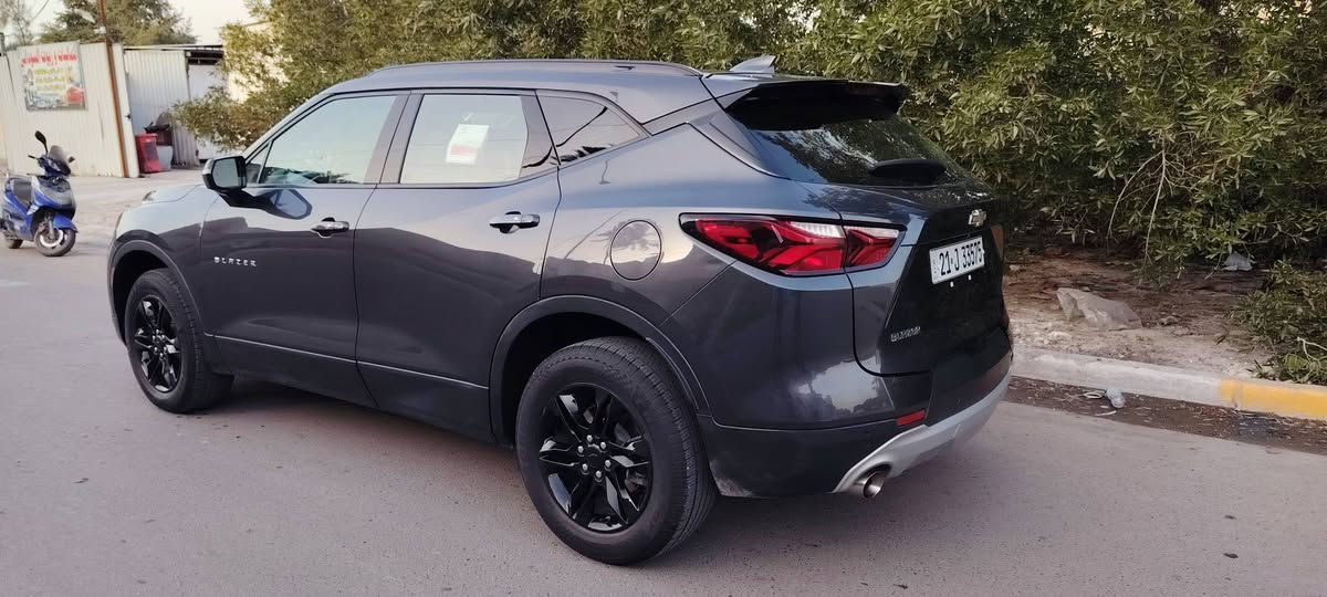 بلايز ٢٠٢١
شوفرلت بلايزر   موديل ٢٠٢١
رقم سليمانيه  تحويل مباشر
مكينه ٤ سلندر حجم ٢٥٠٠  كشن هيتر كشن كهرباء اشاره بالمري تبريد قطعتين صندوق كهرباء  شاشه كار بلي  ثلاث انظمه قياده  كير مكينه صدر تبريد كله تمام على وضع شركه
تخم تايرات جديد  قبل فتره مشدود  سعر السياره ١٨٥ ورقه  مكان سياره بغداد حي القاهره الاتصال على مهندس حيدر صاحب العجله ☎️***********
